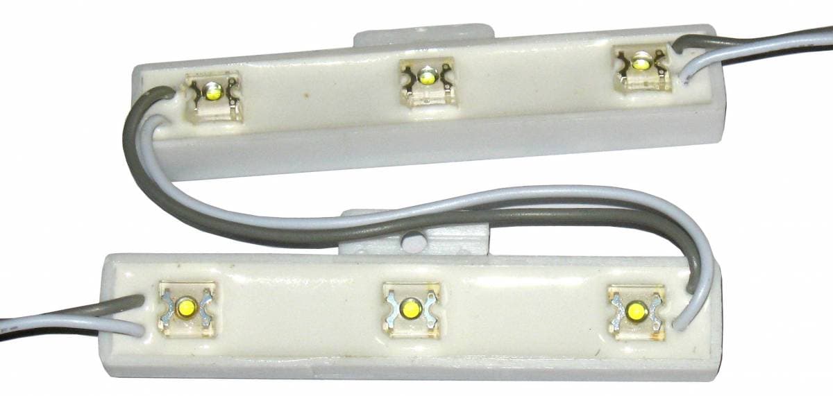 3 FLUX raudonieji 12V